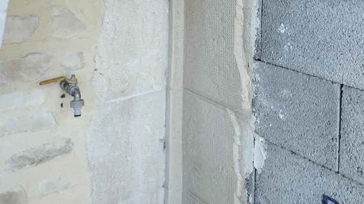 Enduit effet pierre sur garage, Bourg-en-Bresse, LS Façade