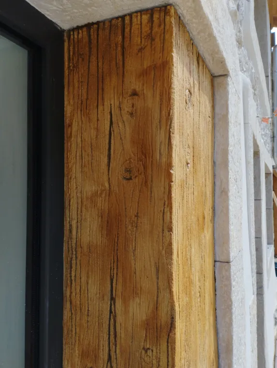 Réalisation d'un enduit imitation poutre à Lamoura, Bourg-en-Bresse, LS Façade