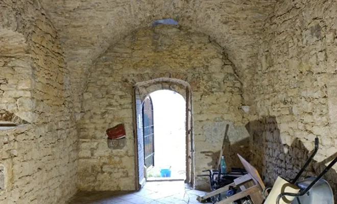 Rénovation d'une chapelle du XVIᵉ siècle à Bourg-en-Bresse, Bourg-en-Bresse, LS Façade